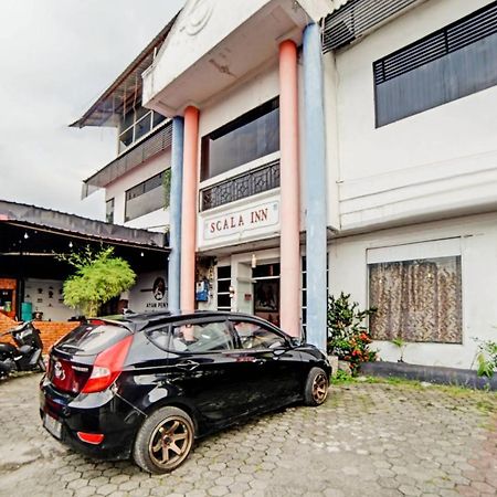 Oyo 90450 Sentra Inn Medan Exterior photo