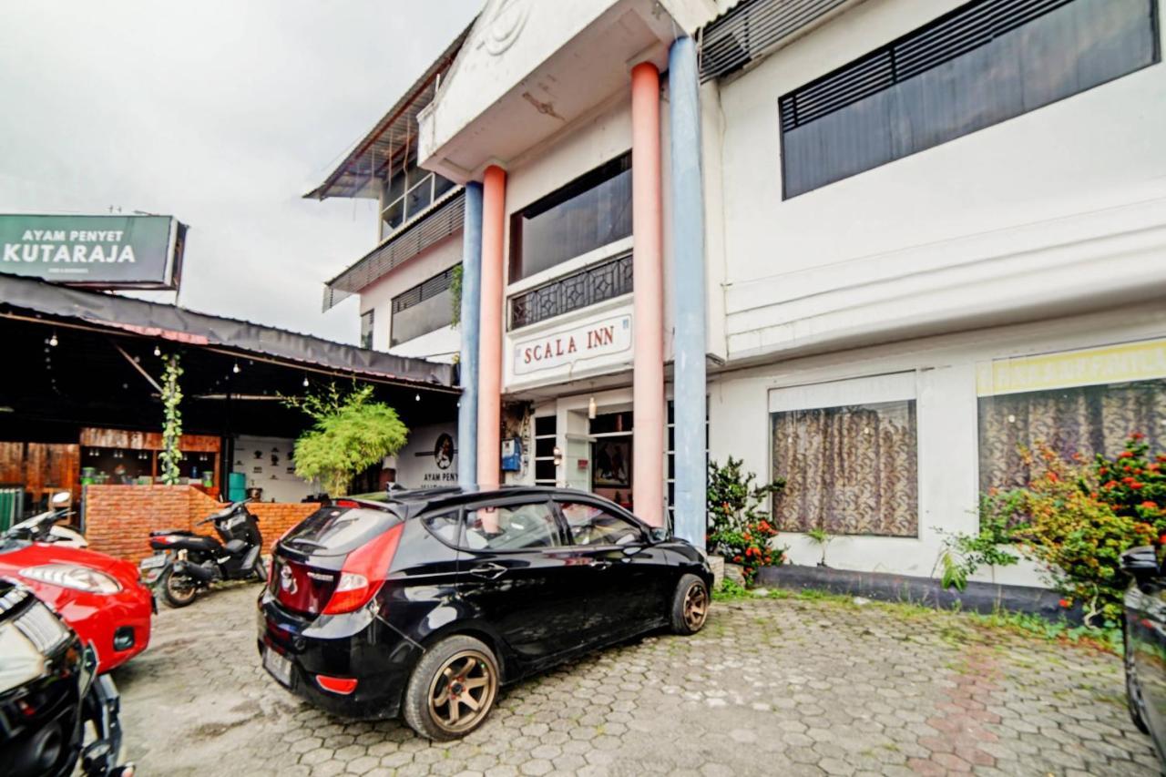 Oyo 90450 Sentra Inn Medan Exterior photo